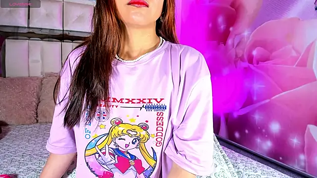 Snapshot of emili_clark chatting on October 2025 05:08:01 AM emili clark online show from October 2025 05:08:01 AM