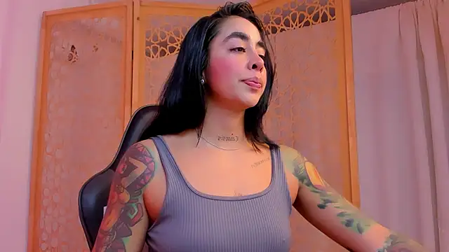 sophierooy22 online show from December 2024 11:13:01 PM