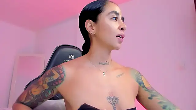 sophierooy22 online show from May 2026 10:49:02 PM