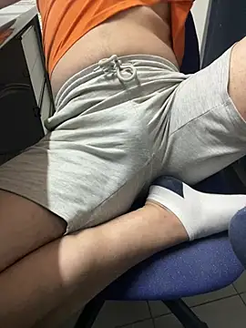 Greeneyes0820 online show from April 2026 10:13:01 AM