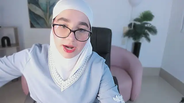 Snapshot of Ayha_khalaf chatting on September 2025 01:41:02 AM Ayha khalaf online show from September 2025 01:41:02 AM