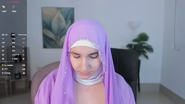 Snapshot of Ayha_khalaf chatting on October 2025 12:52:01 AM Ayha khalaf online show from October 2025 12:52:01 AM