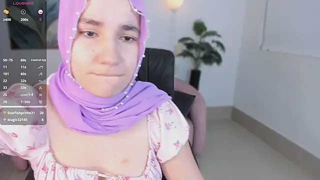 Snapshot of Ayha_khalaf chatting on October 2025 01:15:01 AM Ayha khalaf online show from October 2025 01:15:01 AM