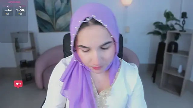 Snapshot of Ayha_khalaf chatting on October 2025 01:19:02 AM Ayha khalaf online show from October 2025 01:19:02 AM