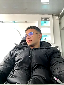 Thonny-becker online show from October 2025 04:06:02 PM