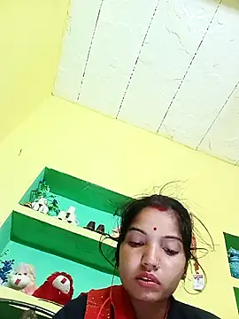 Snapshot of Bhuvi_Bedi chatting on January 2025 05:28:02 PM Bhuvi Bedi online show from January 2025 05:28:02 PM