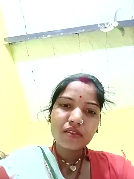 Snapshot of Bhuvi_Bedi chatting on January 2025 07:39:02 AM Bhuvi Bedi online show from January 2025 07:39:02 AM