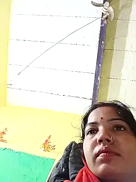 Snapshot of Bhuvi_Bedi chatting on February 2025 11:26:01 PM Bhuvi Bedi online show from February 2025 11:26:01 PM