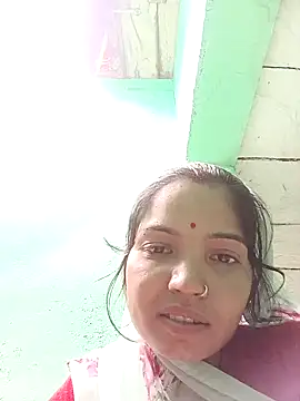 Snapshot of Bhuvi_Bedi chatting on February 2025 10:00:01 AM Bhuvi Bedi online show from February 2025 10:00:01 AM