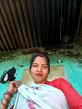 Snapshot of Bhuvi_Bedi chatting on February 2025 06:22:02 AM Bhuvi Bedi online show from February 2025 06:22:02 AM