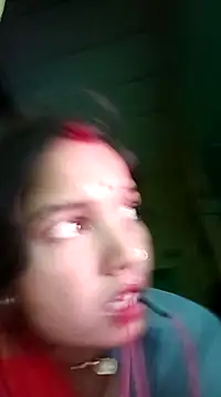 Snapshot of Bhuvi_Bedi chatting on February 2025 08:33:02 AM Bhuvi Bedi online show from February 2025 08:33:02 AM