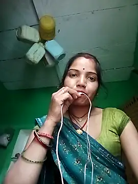 Snapshot of Bhuvi_Bedi chatting on February 2025 07:09:01 AM Bhuvi Bedi online show from February 2025 07:09:01 AM