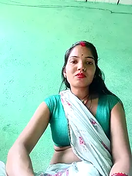 Snapshot of Bhuvi_Bedi chatting on February 2025 09:00:02 AM Bhuvi Bedi online show from February 2025 09:00:02 AM