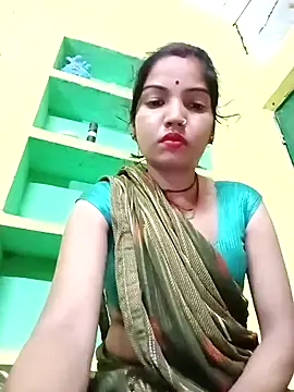 Snapshot of Bhuvi_Bedi chatting on March 2025 06:01:02 PM Bhuvi Bedi online show from March 2025 06:01:02 PM