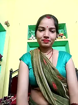 Snapshot of Bhuvi_Bedi chatting on March 2025 05:18:02 AM Bhuvi Bedi online show from March 2025 05:18:02 AM