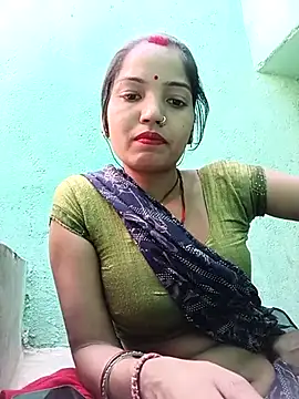 Snapshot of Bhuvi_Bedi chatting on March 2025 05:49:02 AM Bhuvi Bedi online show from March 2025 05:49:02 AM