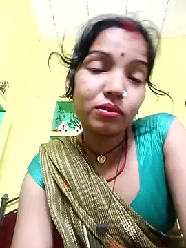 Snapshot of Bhuvi_Bedi chatting on March 2025 04:41:01 AM Bhuvi Bedi online show from March 2025 04:41:01 AM