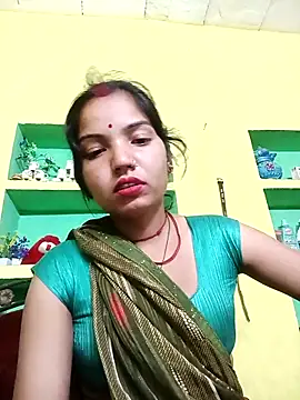 Snapshot of Bhuvi_Bedi chatting on March 2025 04:45:02 PM Bhuvi Bedi online show from March 2025 04:45:02 PM