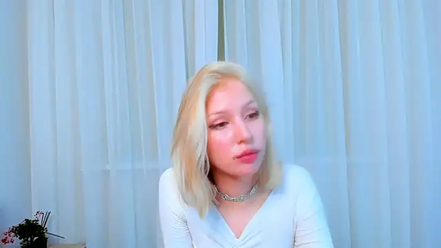 Snapshot of SallyCha chatting on January 2025 11:21:02 PM SallyCha online show from January 2025 11:21:02 PM