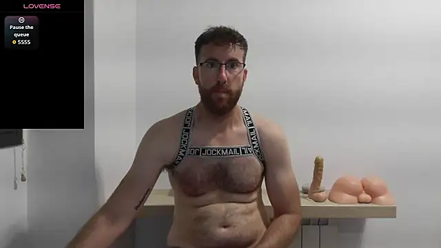 Snapshot of machohiberiko chatting on September 2025 06:18:01 PM machohiberiko online show from September 2025 06:18:01 PM