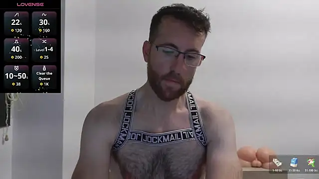 Snapshot of machohiberiko chatting on November 2025 05:34:02 PM machohiberiko online show from November 2025 05:34:02 PM