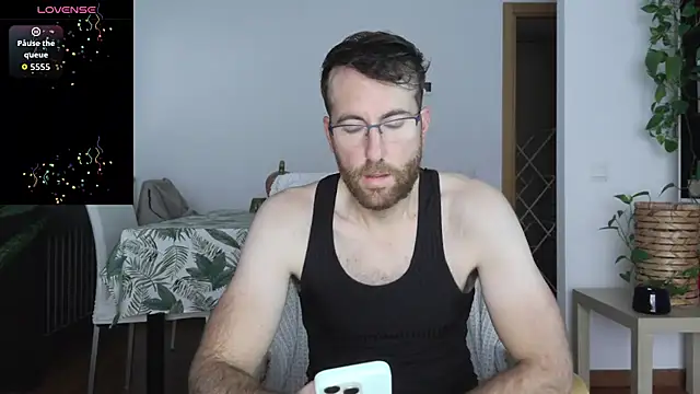 Snapshot of machohiberiko chatting on November 2025 04:18:01 PM machohiberiko online show from November 2025 04:18:01 PM