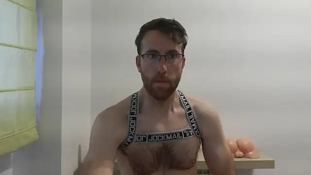 Snapshot of machohiberiko chatting on February 2026 05:32:01 PM machohiberiko online show from February 2026 05:32:01 PM