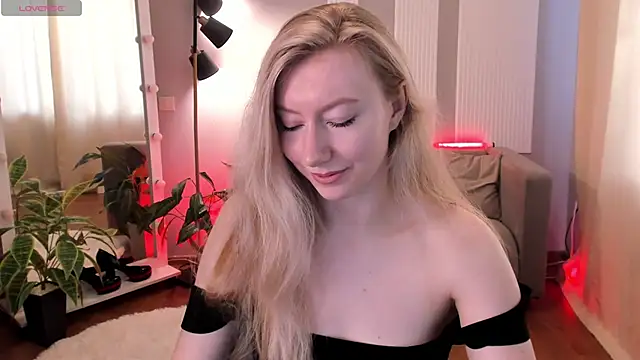 Snapshot of Rachel_Rut chatting on March 2025 05:20:02 AM Rachel Rut online show from March 2025 05:20:02 AM