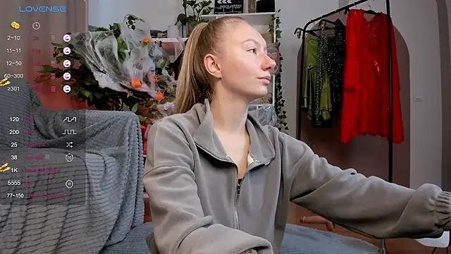 Snapshot of Rachel_Rut chatting on October 2025 04:35:02 AM Rachel Rut online show from October 2025 04:35:02 AM