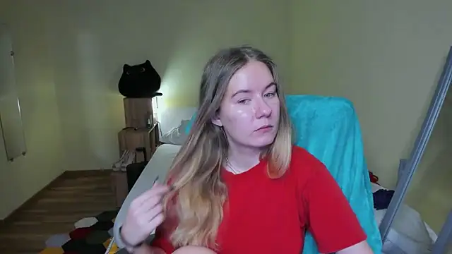 Snapshot of EmilyPaw chatting on March 2025 03:51:02 PM EmilyPaw online show from March 2025 03:51:02 PM