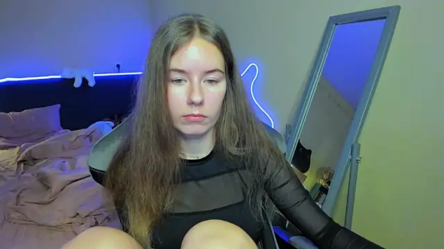 Snapshot of EmilyPaw chatting on December 2025 06:26:01 PM EmilyPaw online show from December 2025 06:26:01 PM