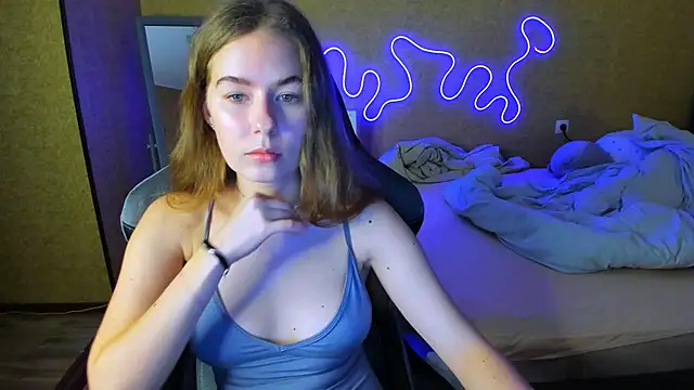 EmilyPaw online show from May 2026 06:57:02 PM