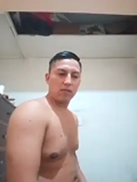 Snapshot of LuisMex1998 chatting on October 2025 10:38:02 AM LuisMex1998 online show from October 2025 10:38:02 AM