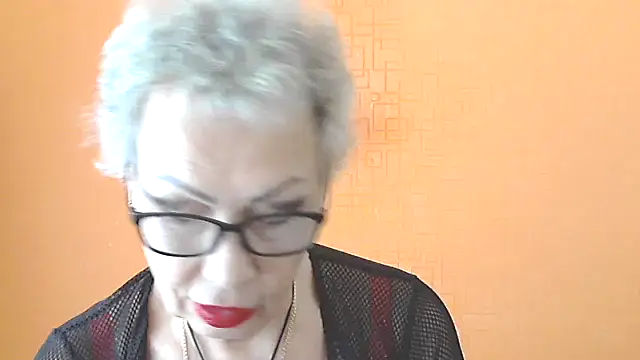 NessyJenixs online show from October 2025 06:59:01 AM