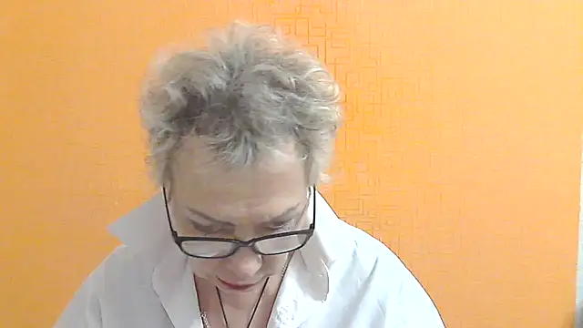 NessyJenixs online show from November 2025 02:39:02 PM