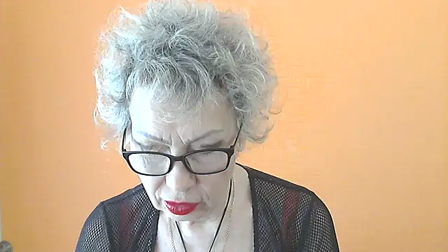 NessyJenixs online show from April 2026 06:41:01 AM