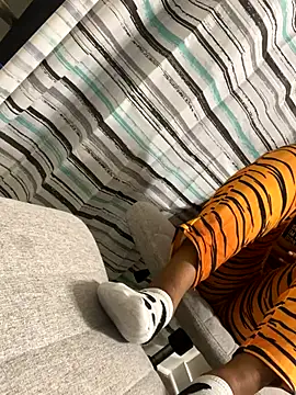 Snapshot of theprettysoles chatting on November 2025 07:10:02 AM theprettysoles online show from November 2025 07:10:02 AM