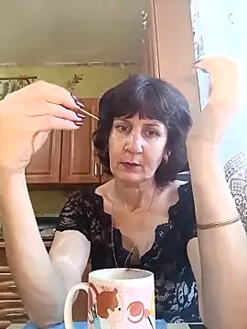 Snapshot of Laura_Kiss chatting on November 2025 07:30:02 AM Laura Kiss online show from November 2025 07:30:02 AM