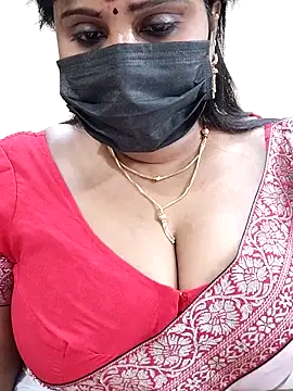 Queenflowerr online show from February 2025 06:21:01 PM