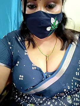 Queenflowerr online show from March 2026 07:21:02 PM