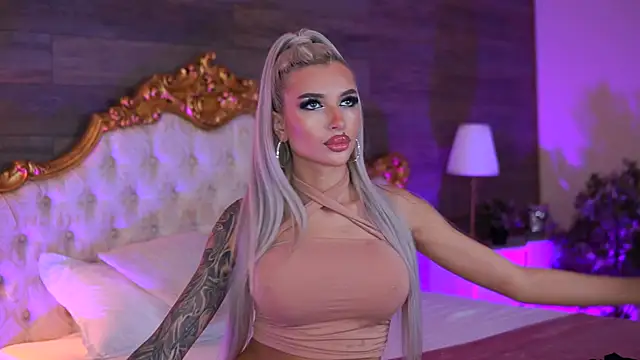 Snapshot of Juicy_Jessye chatting on September 2025 07:35:01 PM Juicy Jessye online show from September 2025 07:35:01 PM