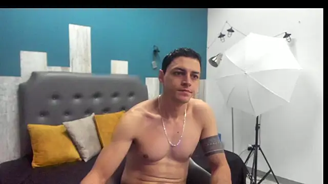 Frank Millers online show from September 2025 05:15:02 PM