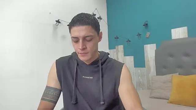 Frank Millers online show from October 2025 08:27:02 PM