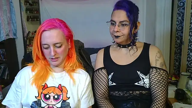 Evelan420 online show from November 2025 07:04:02 PM