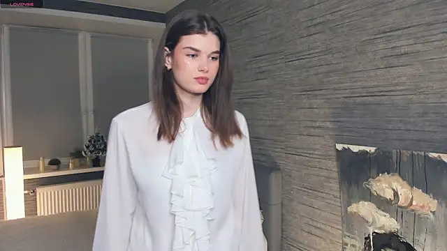 FloraDobb online show from February 2025 07:07:01 PM