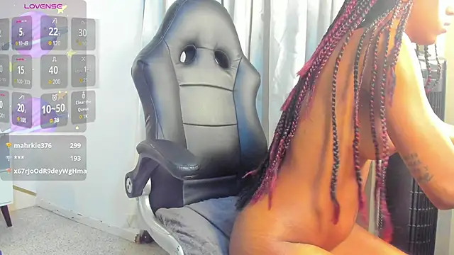 Snapshot of taliarussel chatting on February 2025 08:24:01 AM taliarussel online show from February 2025 08:24:01 AM