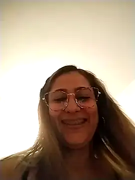 PaulinaCOL online show from January 2025 01:41:02 AM