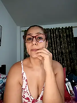 PaulinaCOL online show from October 2025 03:50:02 AM