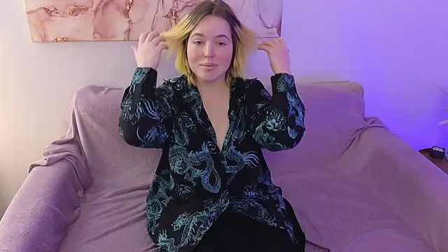 Manic pixie  online show from February 2025 11:05:02 AM