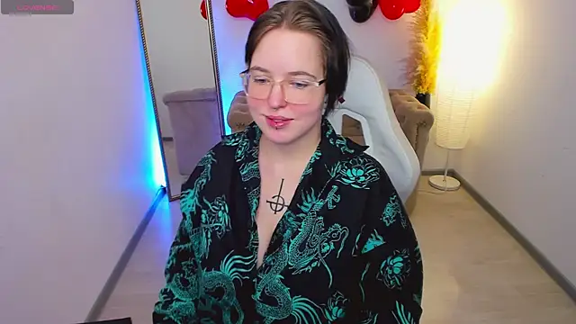 Manic pixie  online show from February 2026 03:29:01 PM